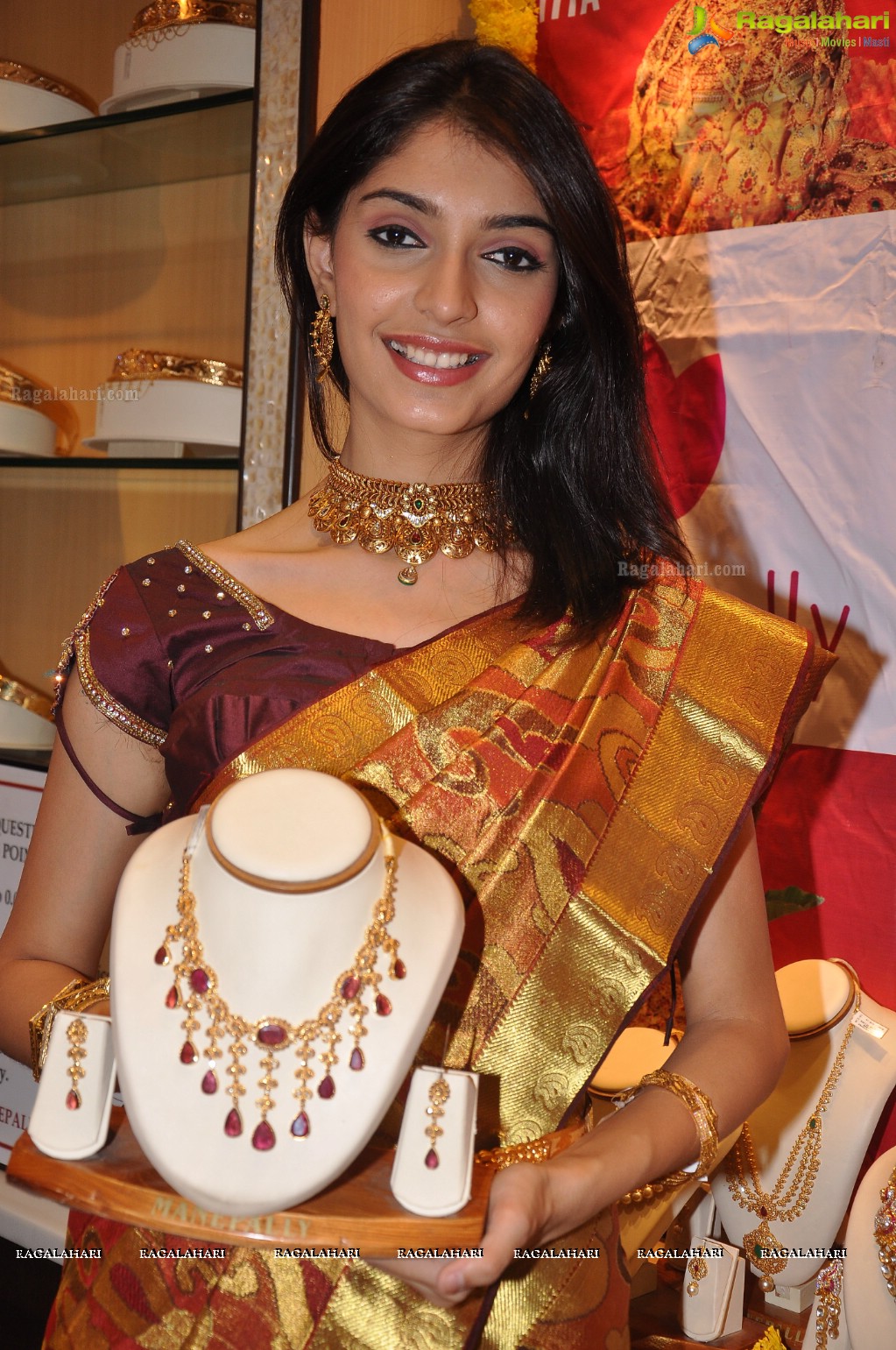 Akshaya Tritiya Collections 2013 at Manepally Jewellers, Hyderabad