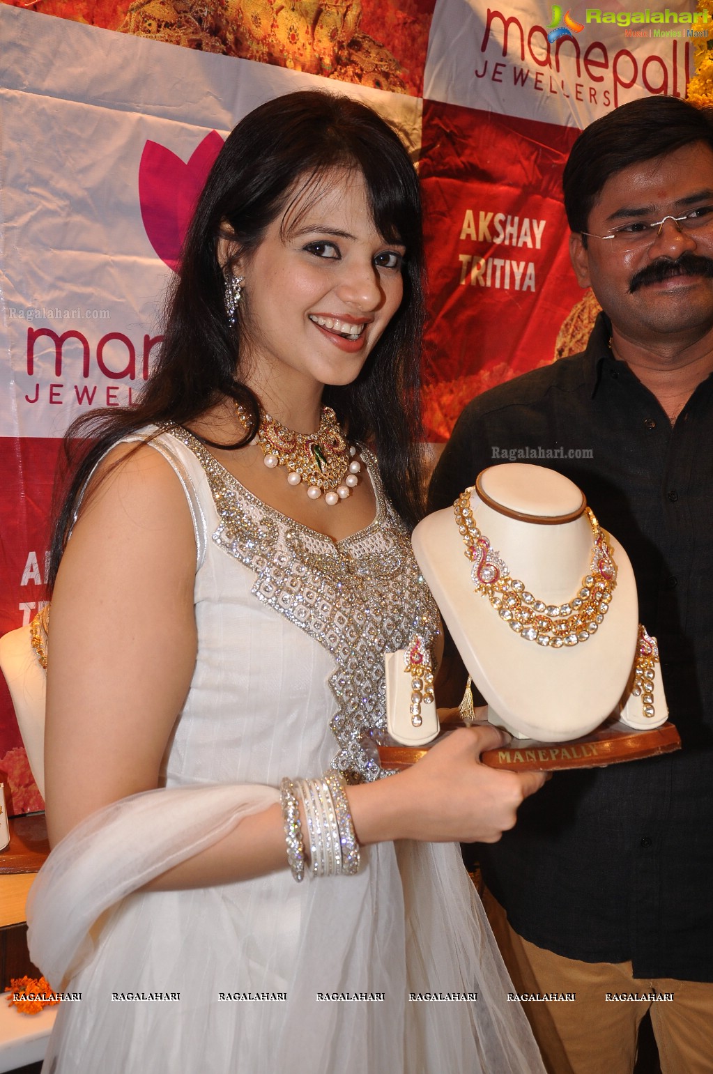 Akshaya Tritiya Collections 2013 at Manepally Jewellers, Hyderabad