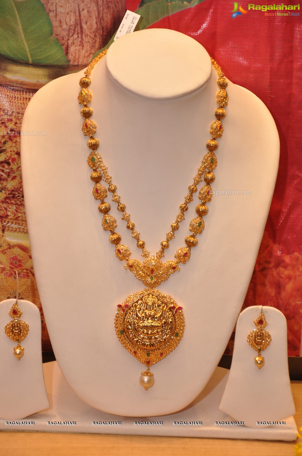 Akshaya Tritiya Collections 2013 at Manepally Jewellers, Hyderabad