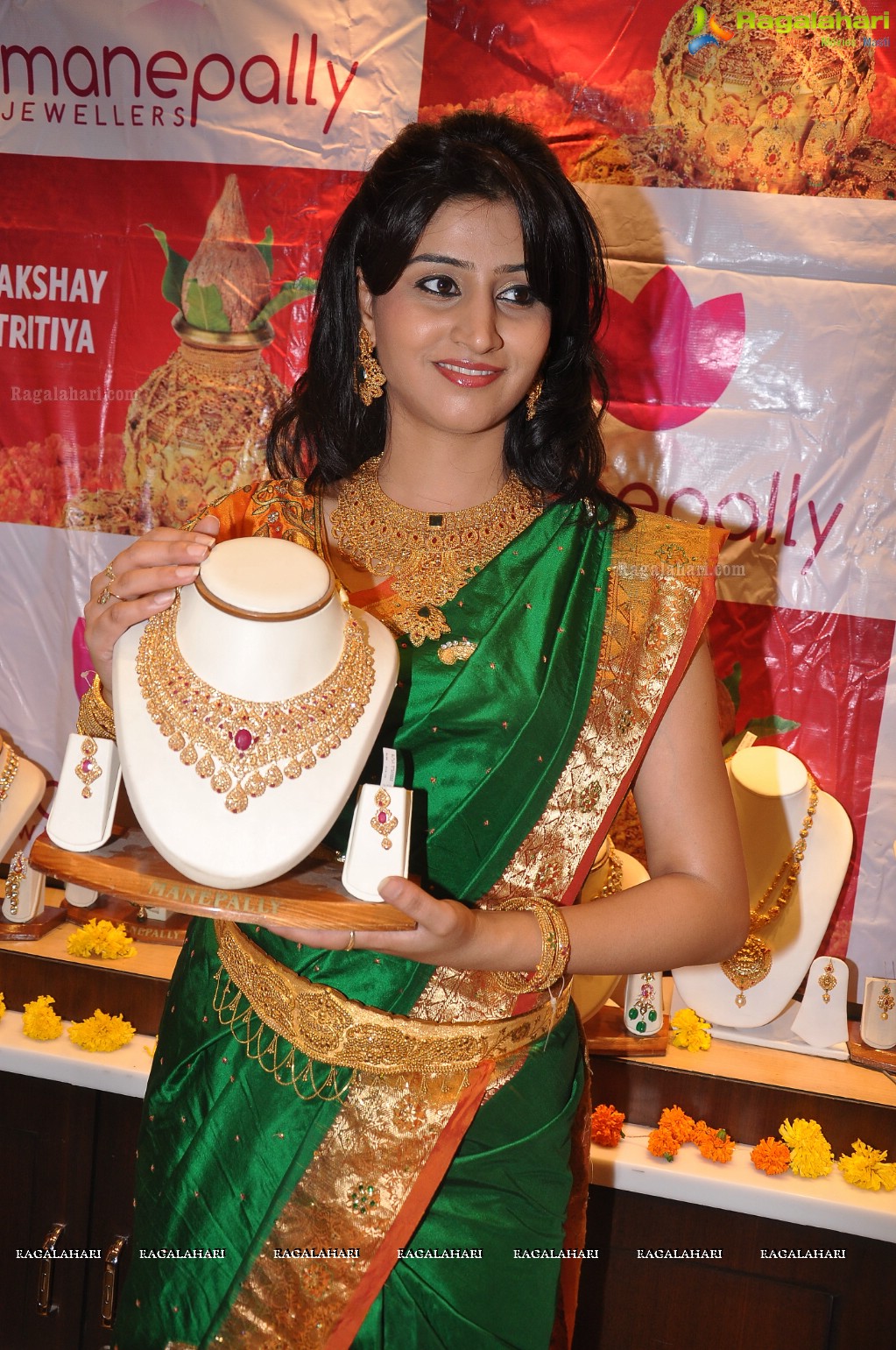 Akshaya Tritiya Collections 2013 at Manepally Jewellers, Hyderabad