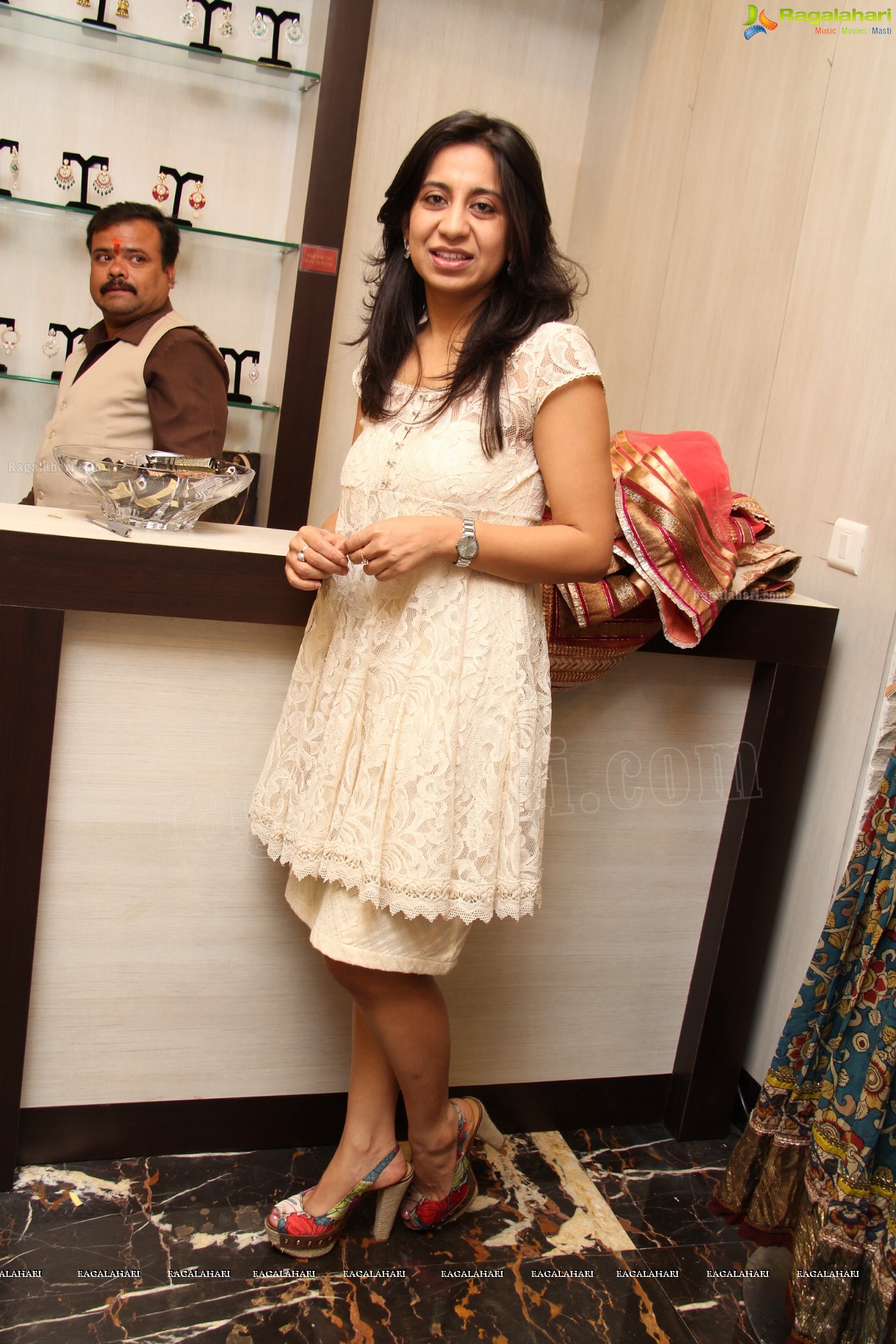 Namrata Shirodkar inaugurates Nikitha Reddy's Designer Trunk Show at Park Hyatt, Hyderabad