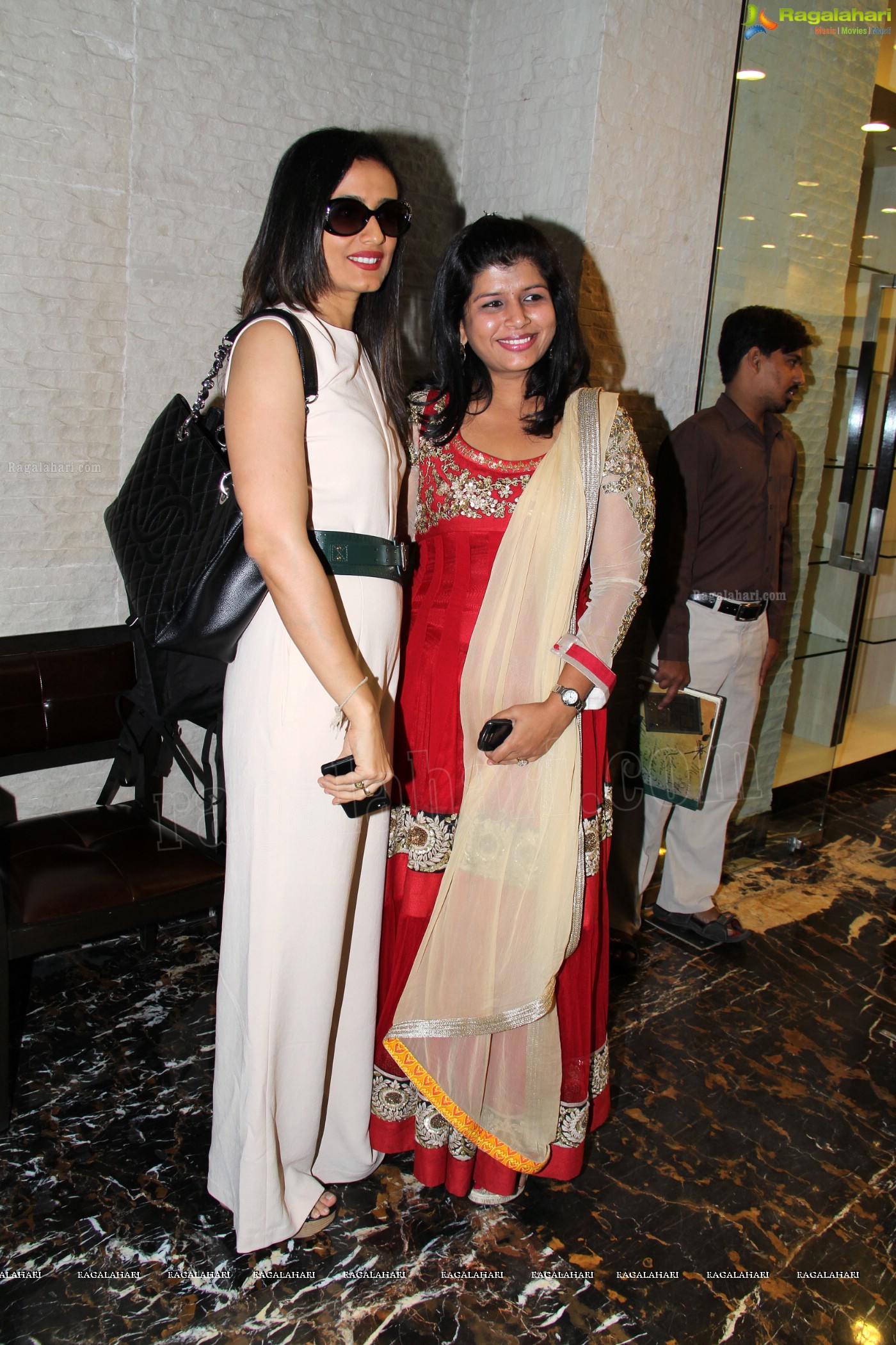 Namrata Shirodkar inaugurates Nikitha Reddy's Designer Trunk Show at Park Hyatt, Hyderabad