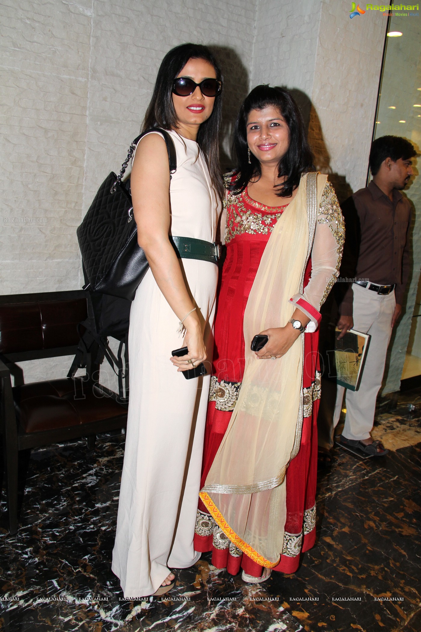 Namrata Shirodkar inaugurates Nikitha Reddy's Designer Trunk Show at Park Hyatt, Hyderabad