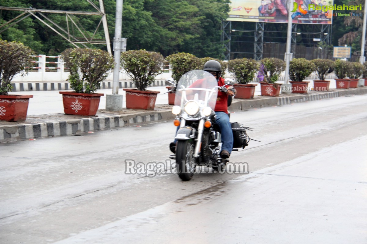 Harley Davidson Motorbike Rally to promote No Tobacco