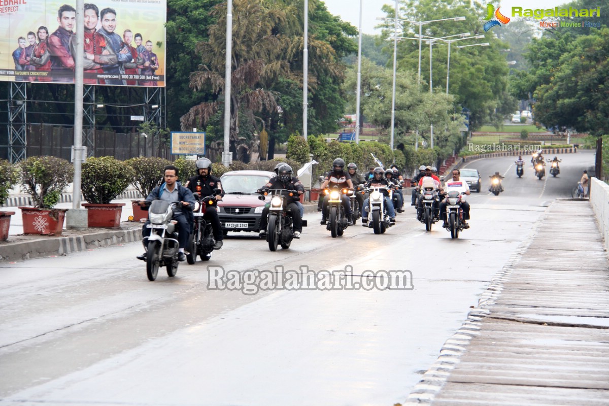 Harley Davidson Motorbike Rally to promote No Tobacco