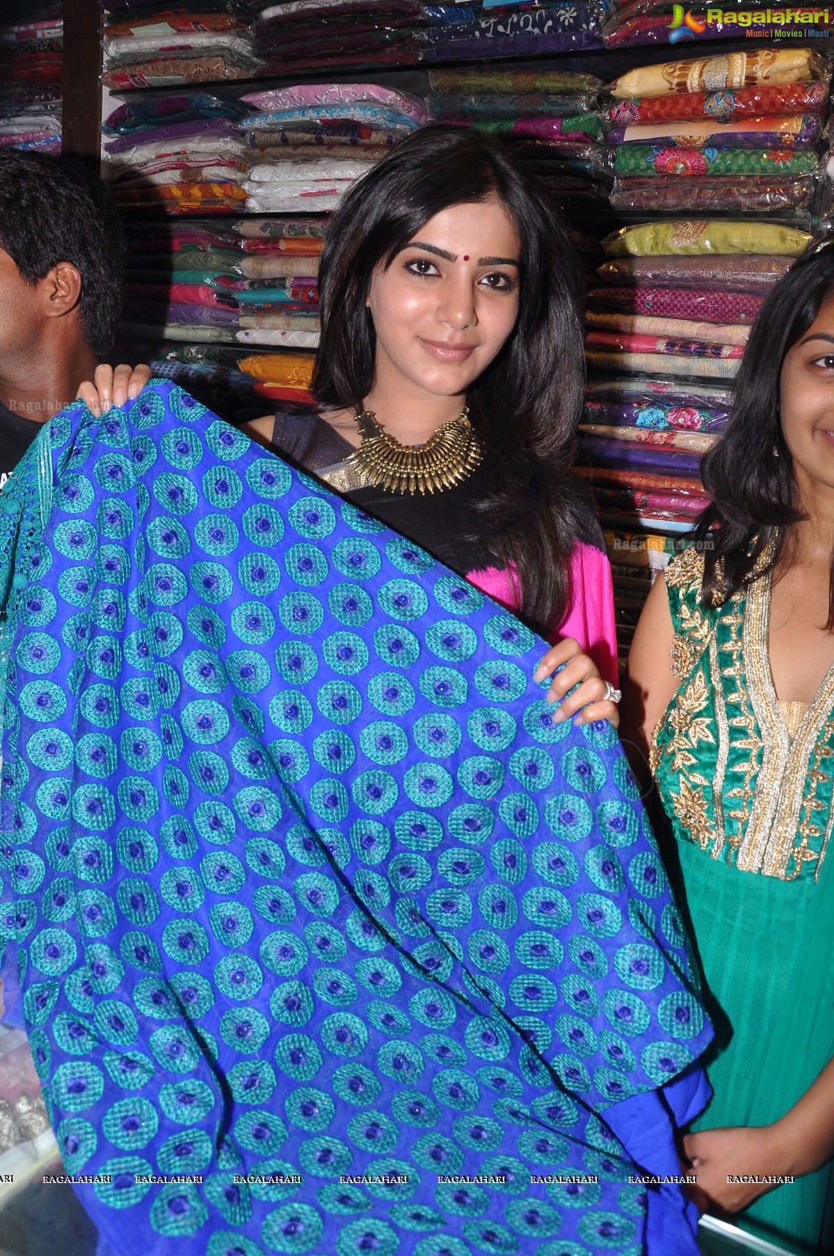 Samantha inaugurates Anutex Shopping Mall at AS Rao Nagar, Hyderabad