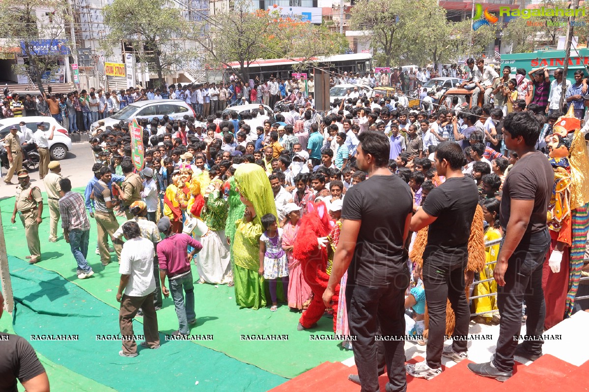 Samantha inaugurates Anutex Shopping Mall at AS Rao Nagar, Hyderabad