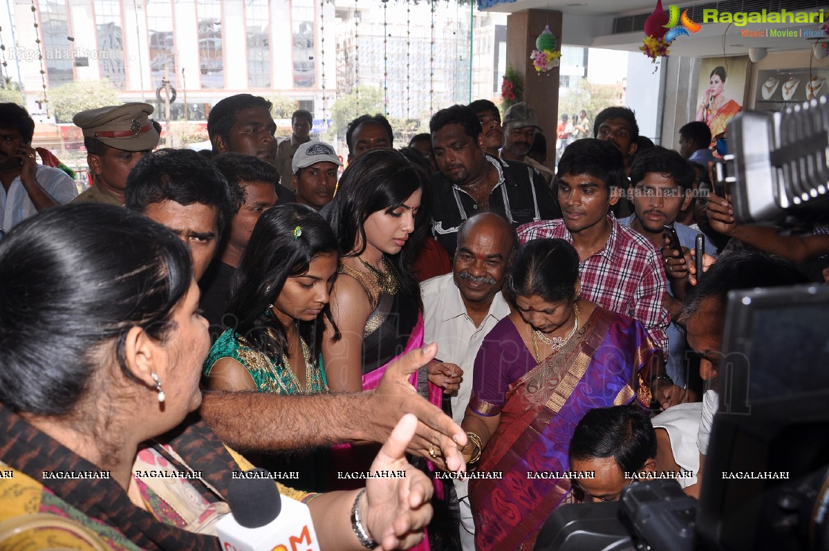 Samantha inaugurates Anutex Shopping Mall at AS Rao Nagar, Hyderabad