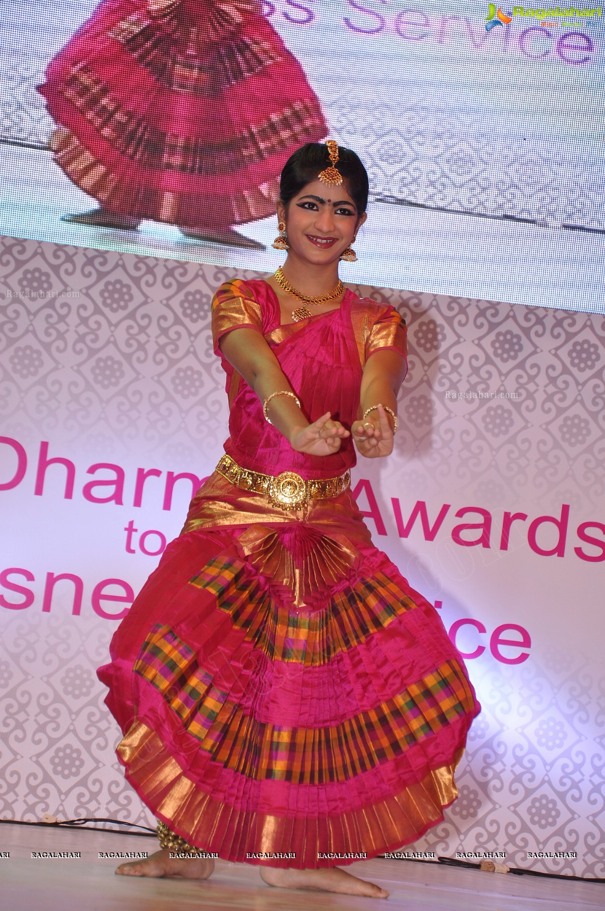 Sevaa Dharmik Awards to Selflessness Service by Chaitanya Art Theatres, Hyderabad