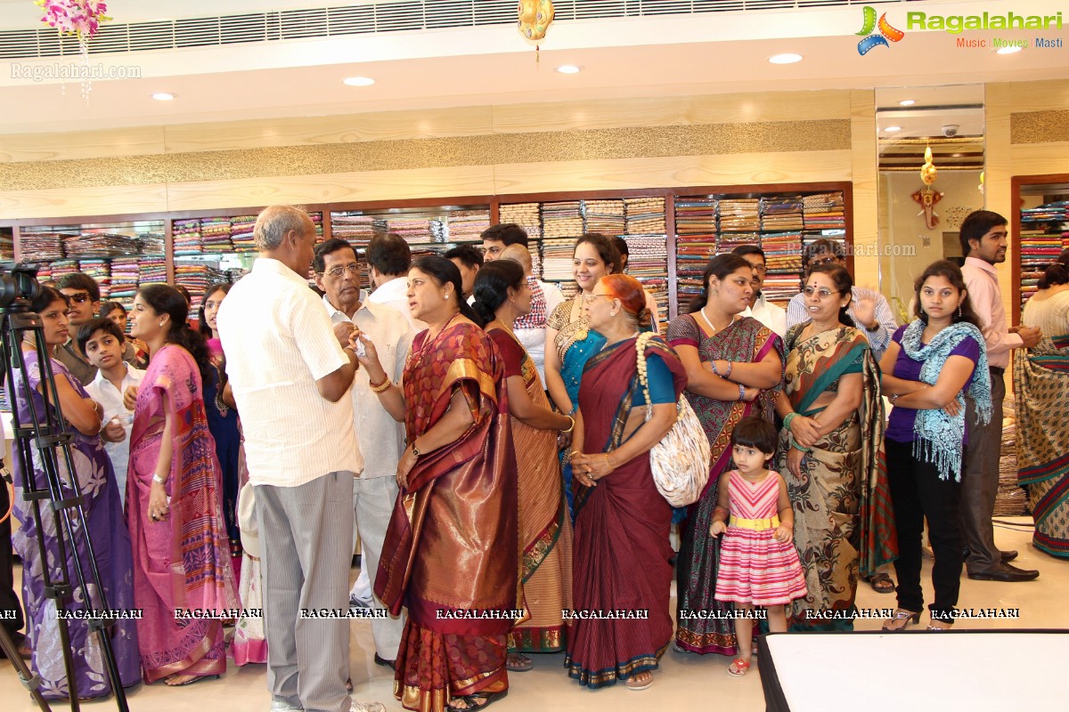 Swarna Kanchi Jewellery and Textiles Showroom Launch, Hyderabad