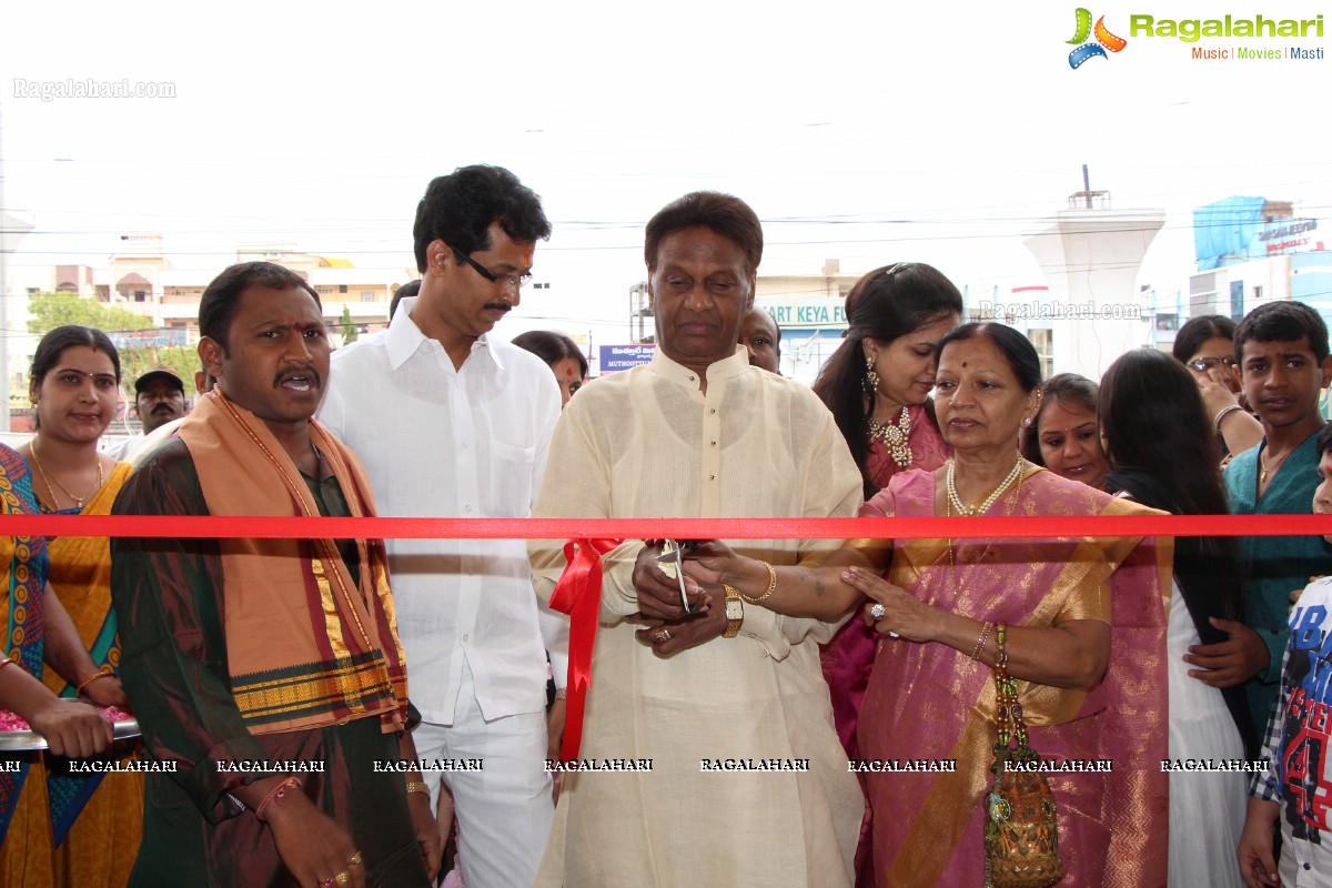 Swarna Kanchi Jewellery and Textiles Showroom Launch, Hyderabad