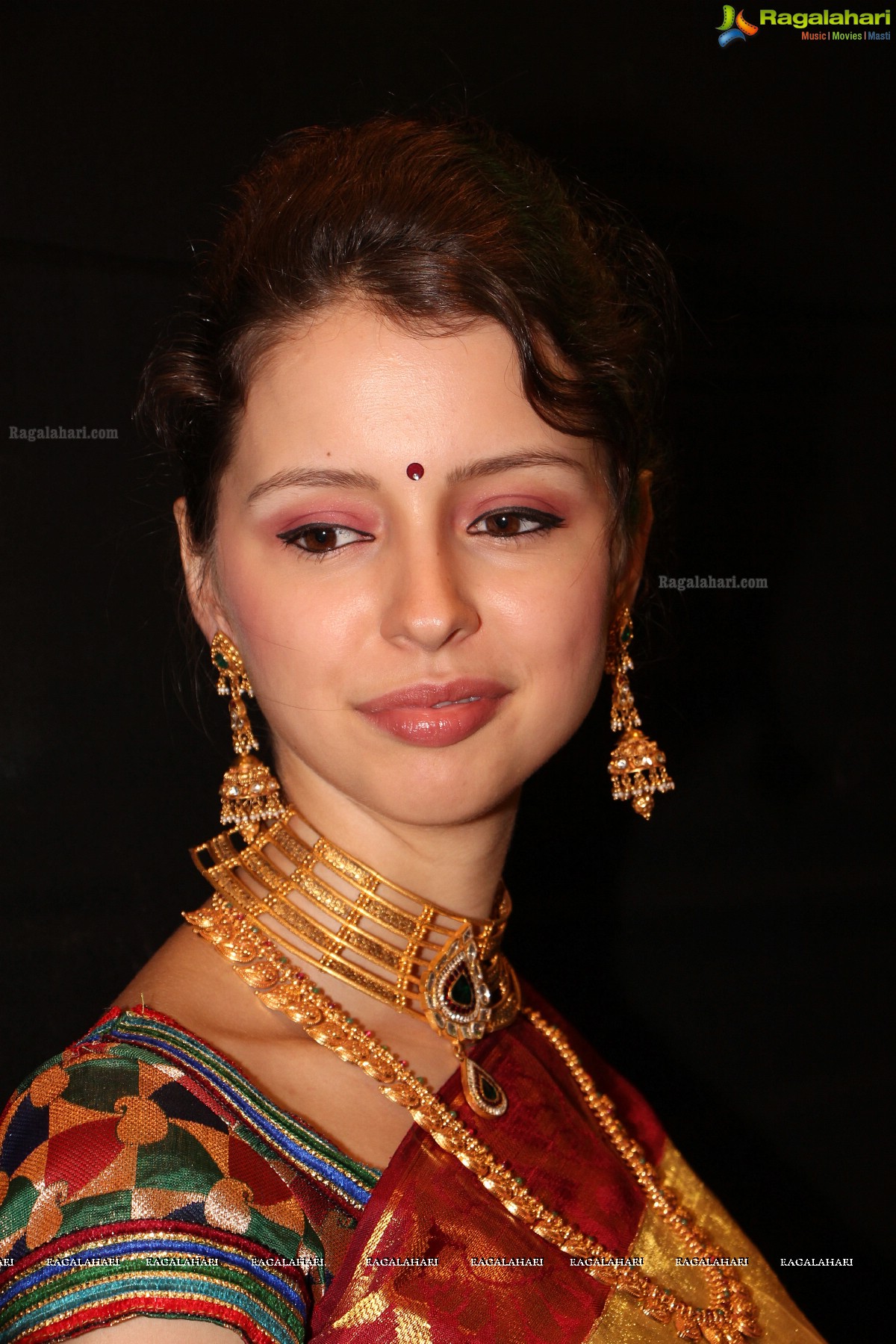 Swarna Kanchi Jewellery and Textiles Showroom Launch, Hyderabad