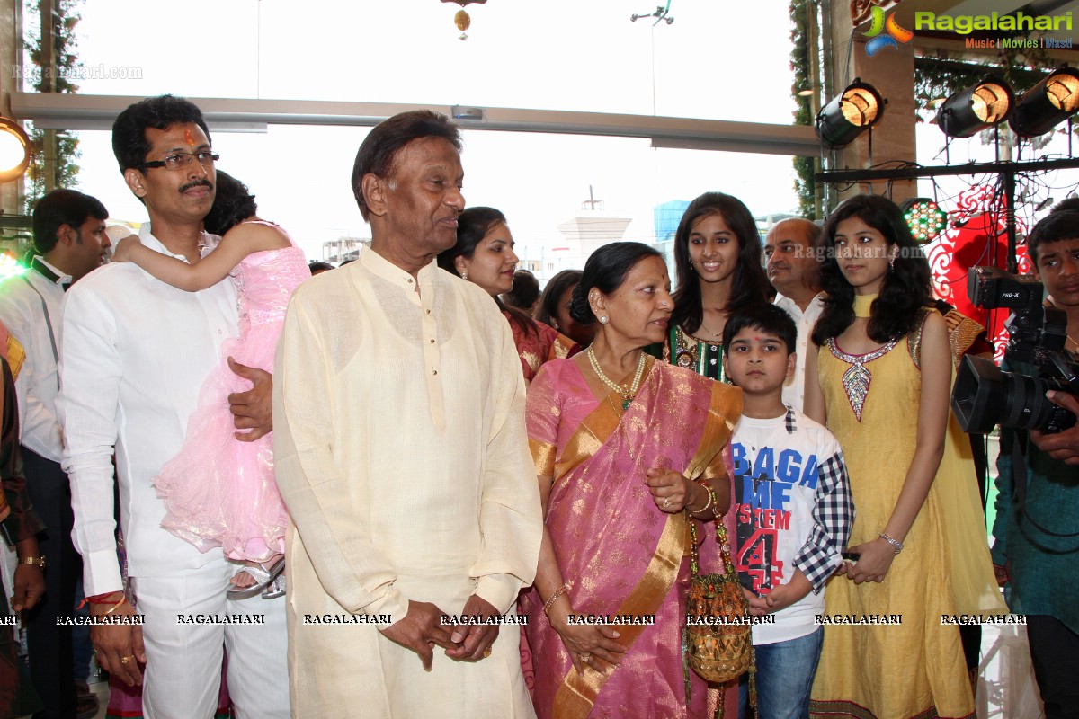 Swarna Kanchi Jewellery and Textiles Showroom Launch, Hyderabad