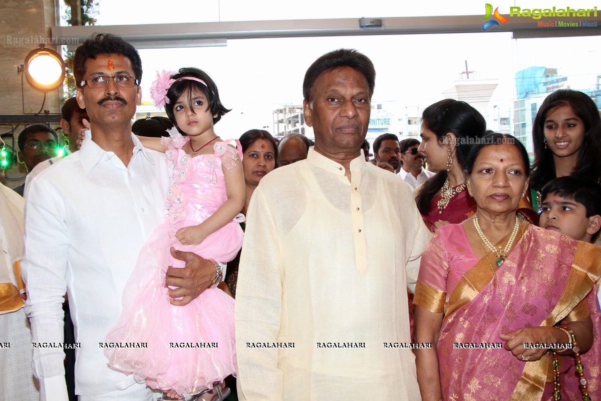 Swarna Kanchi Jewellery and Textiles Showroom Launch, Hyderabad