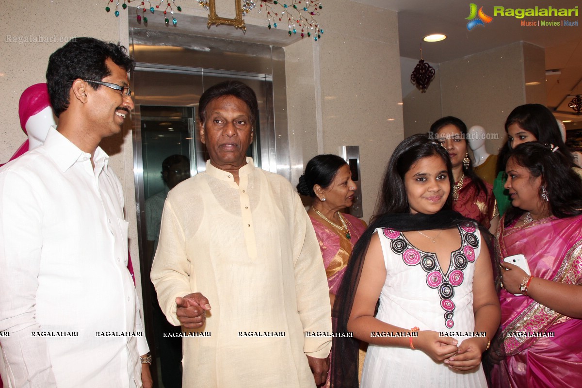 Swarna Kanchi Jewellery and Textiles Showroom Launch, Hyderabad