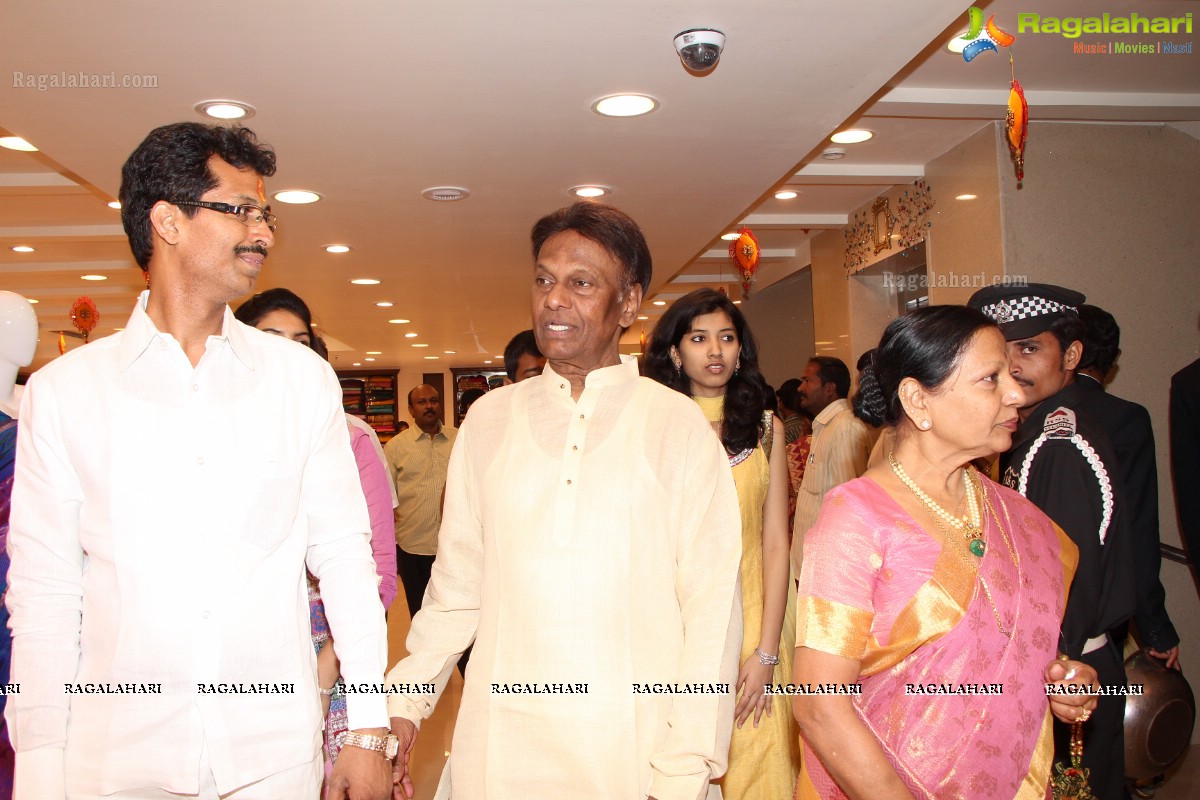 Swarna Kanchi Jewellery and Textiles Showroom Launch, Hyderabad