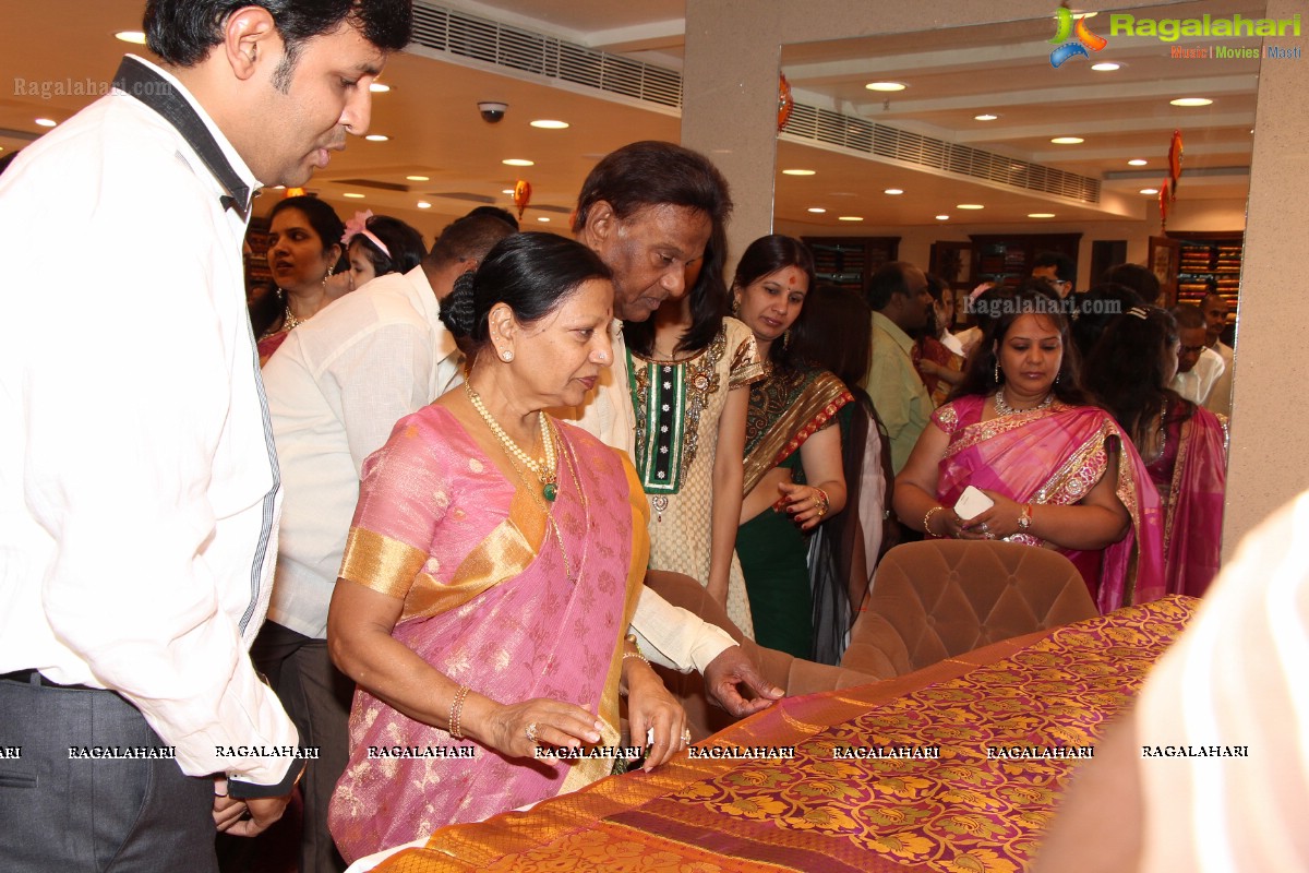 Swarna Kanchi Jewellery and Textiles Showroom Launch, Hyderabad