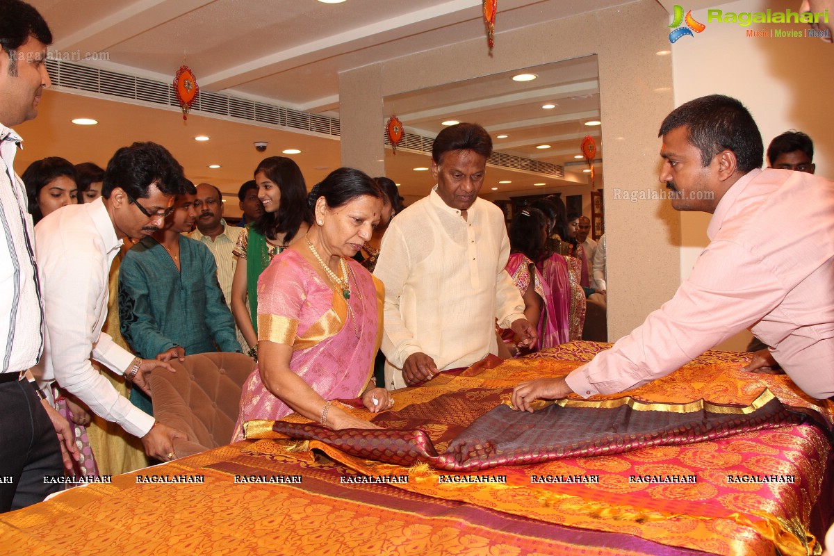 Swarna Kanchi Jewellery and Textiles Showroom Launch, Hyderabad