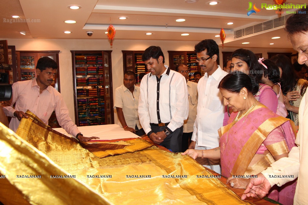 Swarna Kanchi Jewellery and Textiles Showroom Launch, Hyderabad