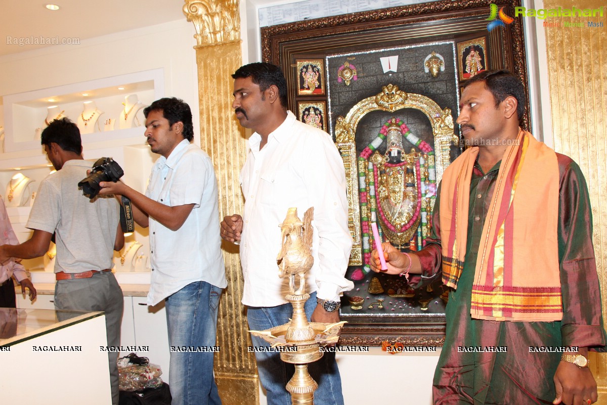 Swarna Kanchi Jewellery and Textiles Showroom Launch, Hyderabad