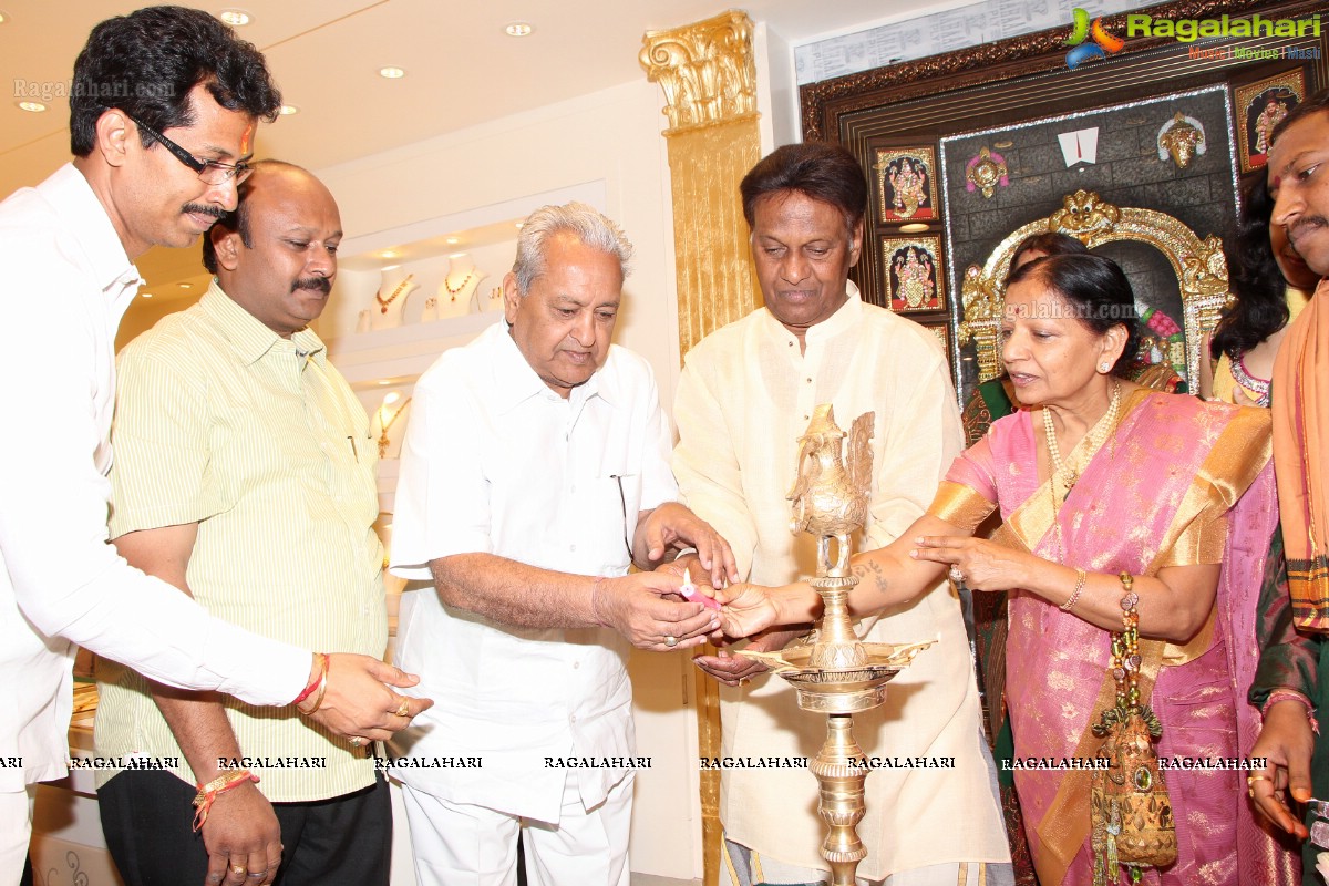 Swarna Kanchi Jewellery and Textiles Showroom Launch, Hyderabad