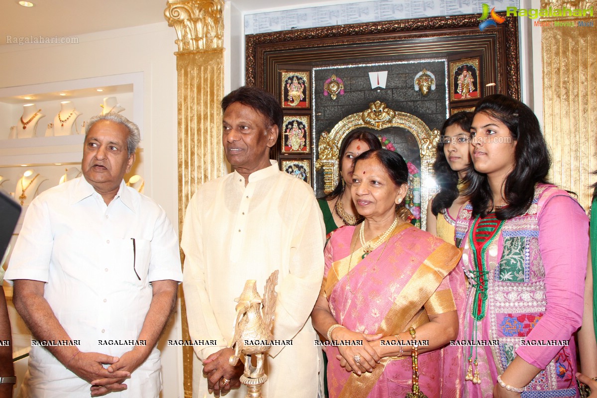 Swarna Kanchi Jewellery and Textiles Showroom Launch, Hyderabad