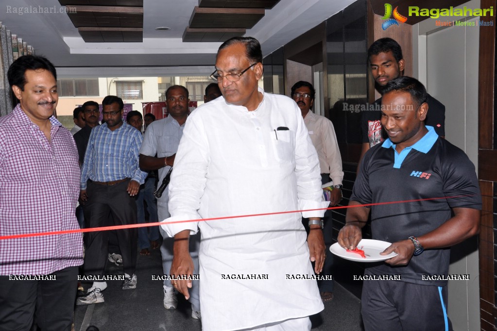 Gutha Sukender Reddy inaugurates Talwalkars at Vidya Nagar, Hyderabad