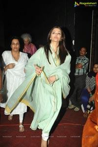 Aishwarya Rai Sri Sathya Sai Baba