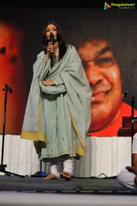 Aishwarya Rai Sri Sathya Sai Baba