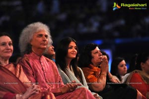 Aishwarya Rai Sri Sathya Sai Baba