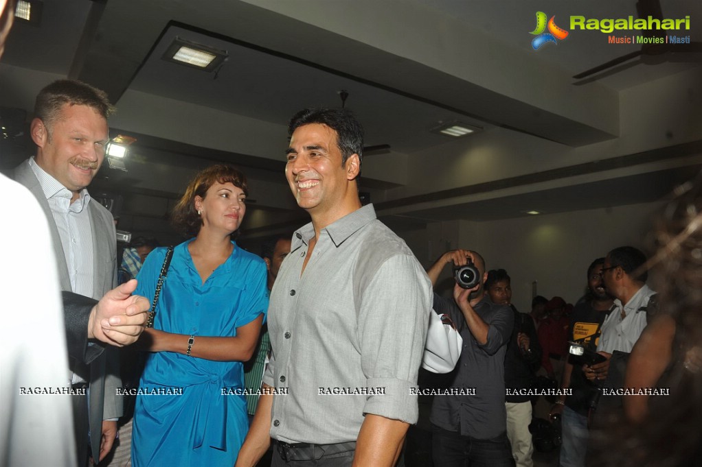 Akshay Kumar launches Tolpar Knife Training Session, Mumbai