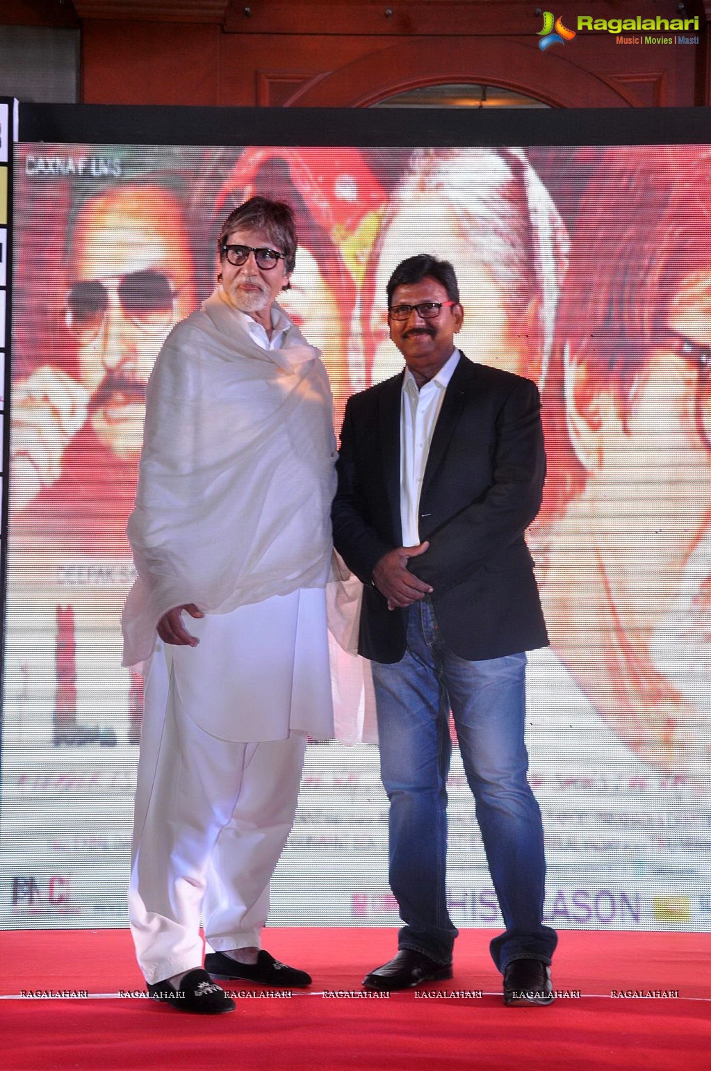 Amitabh Bachchan launches first look of 'Leader'