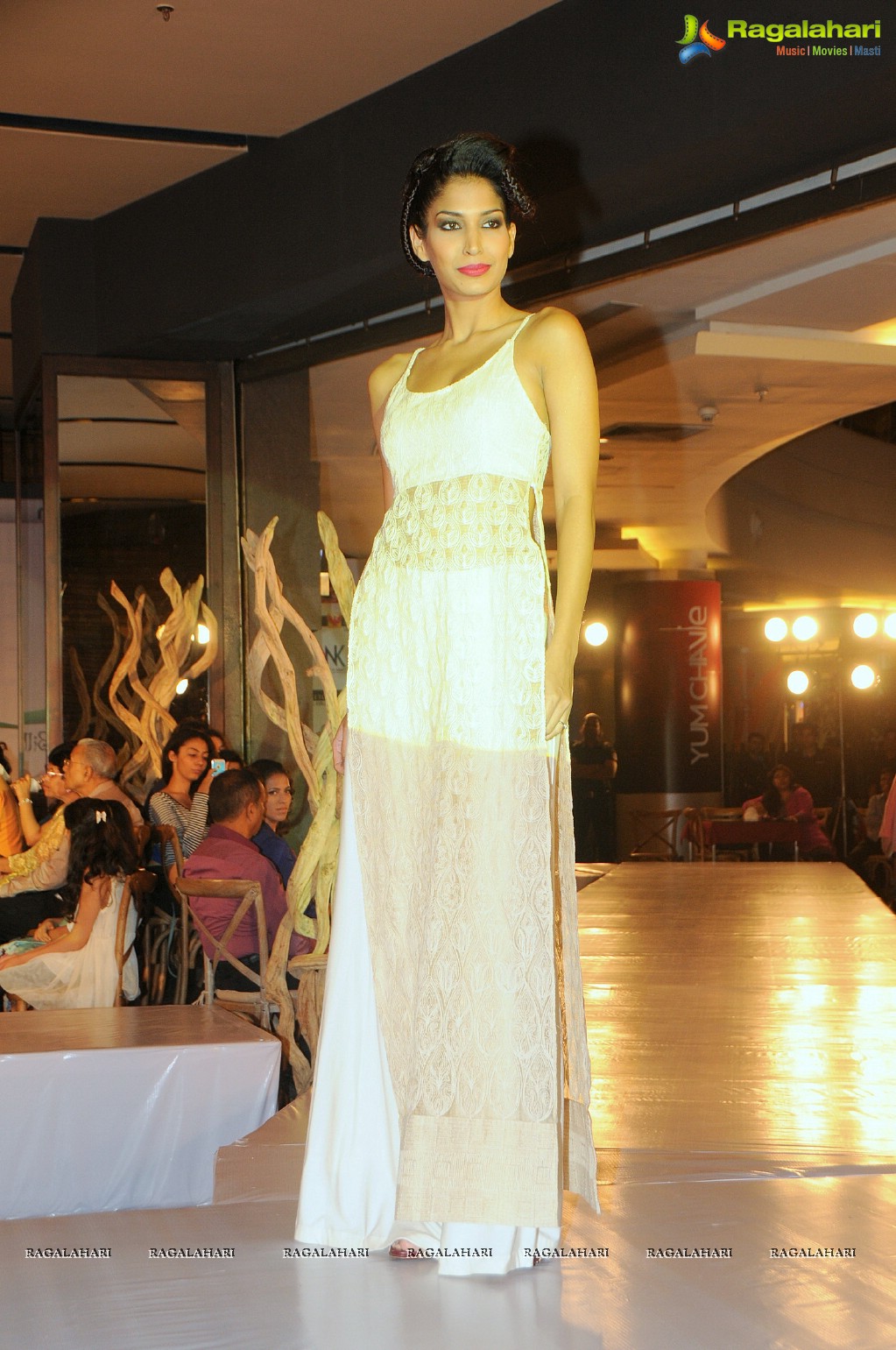 Amy Billimoria's Eco Art Fashion Initiative 'Earth 21'