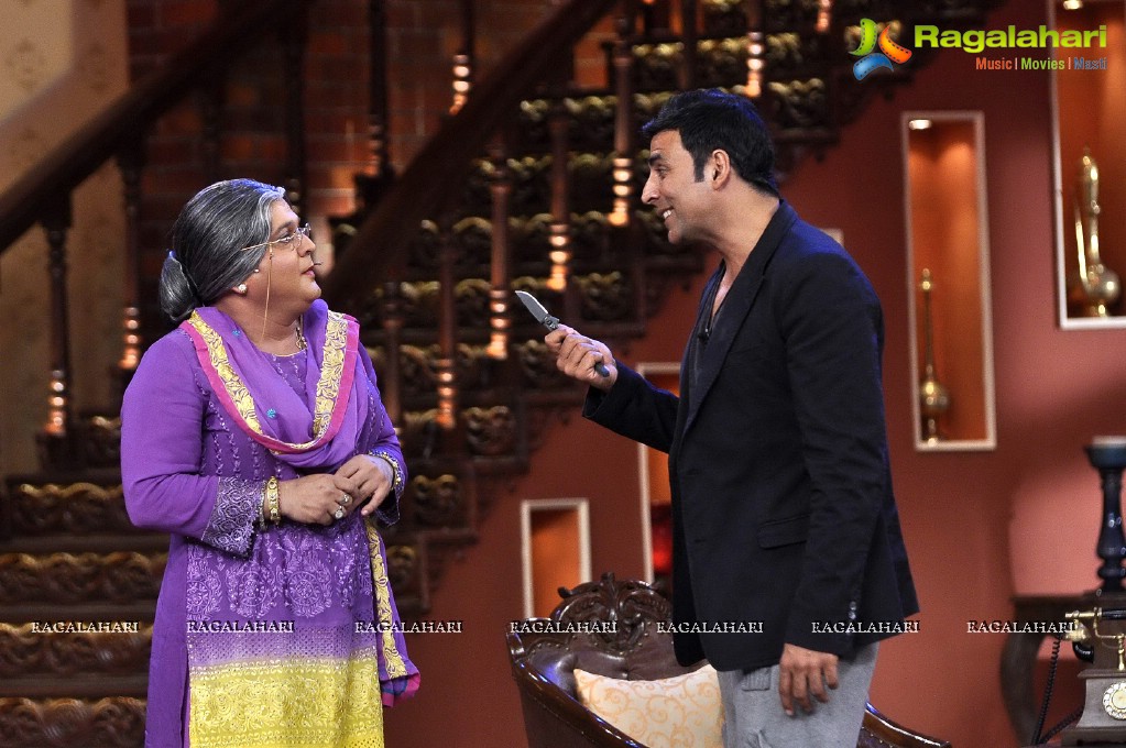 Akshay Kumar on Comedy Nights with Kapil