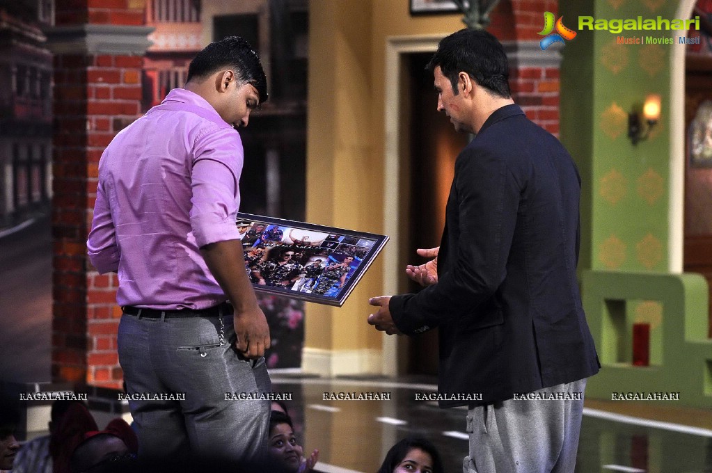 Akshay Kumar on Comedy Nights with Kapil