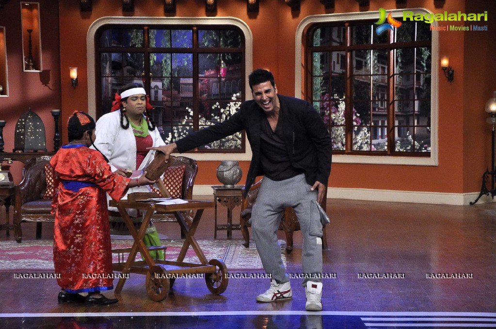 Akshay Kumar on Comedy Nights with Kapil