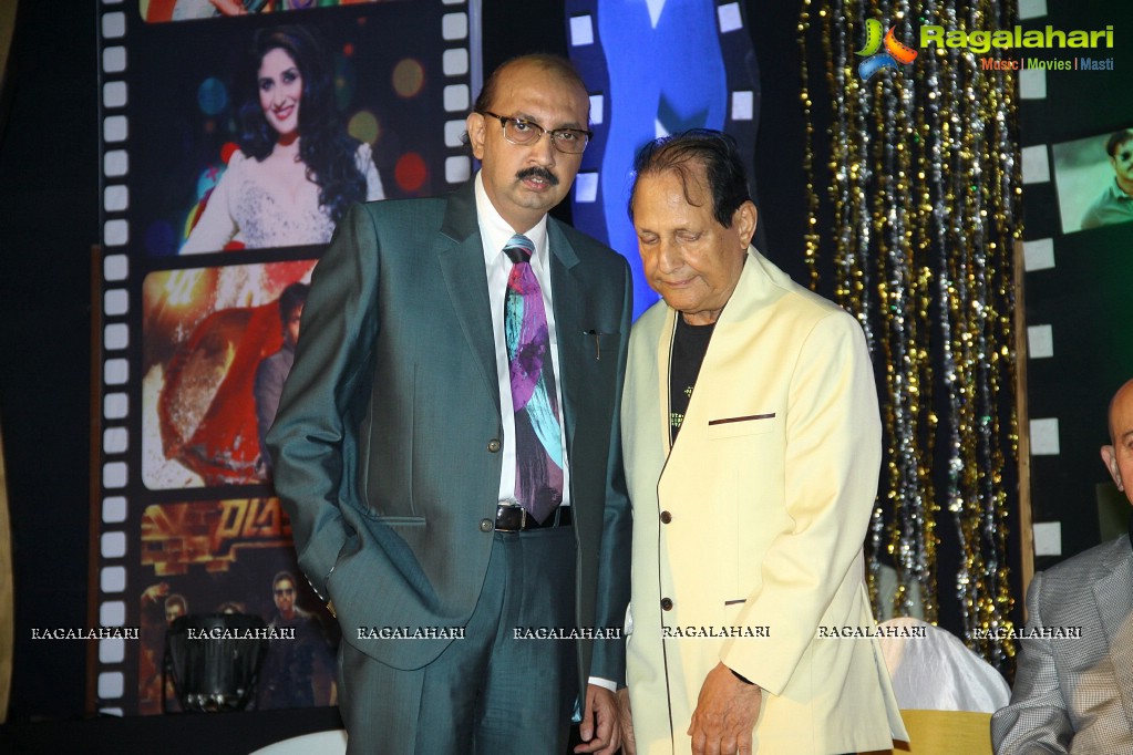 Bollywood Celebs honored at the Dadasaheb Phalke Academy Awards 2014