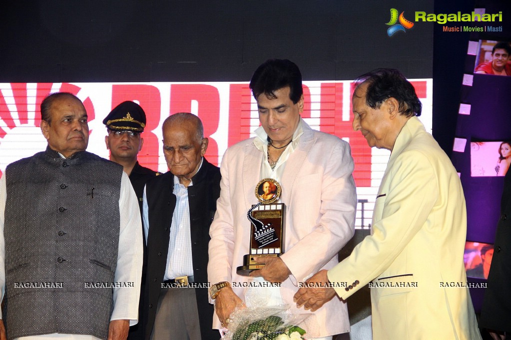 Bollywood Celebs honored at the Dadasaheb Phalke Academy Awards 2014