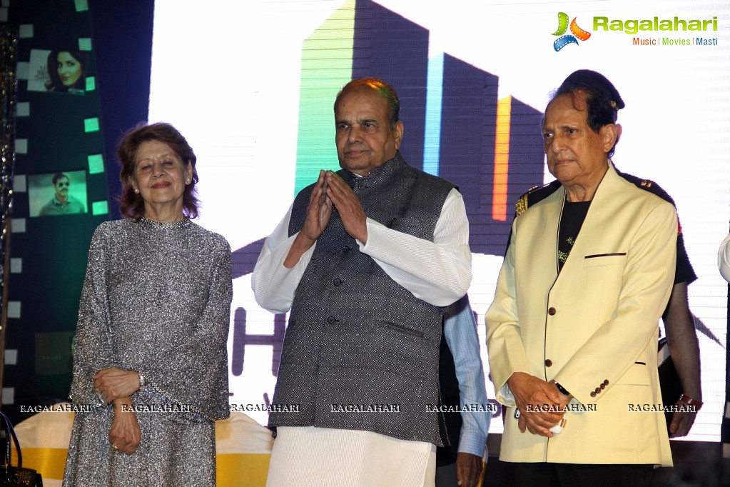 Bollywood Celebs honored at the Dadasaheb Phalke Academy Awards 2014