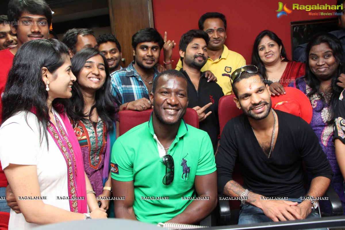 Sunrisers Hyderabad Cricketers Darren Sammy and Shikar Dhawan at Red FM