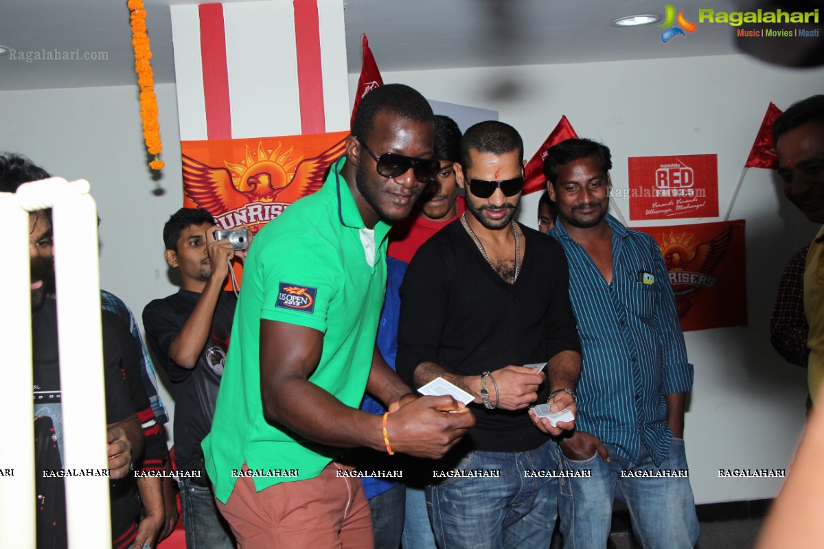 Sunrisers Hyderabad Cricketers Darren Sammy and Shikar Dhawan at Red FM