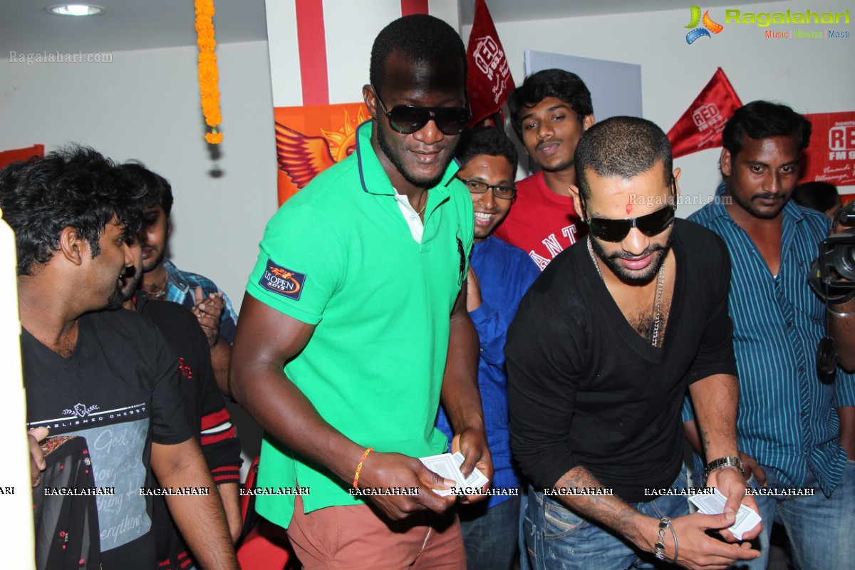 Sunrisers Hyderabad Cricketers Darren Sammy and Shikar Dhawan at Red FM