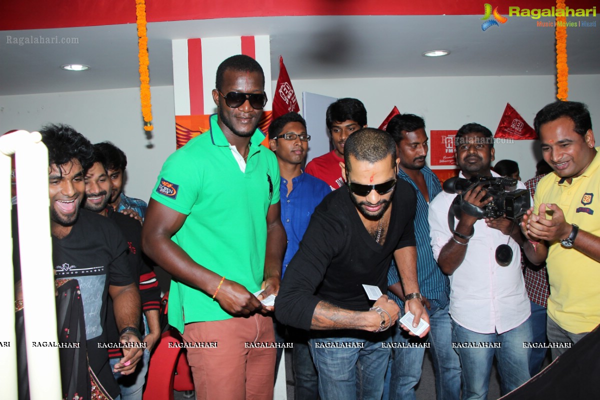 Sunrisers Hyderabad Cricketers Darren Sammy and Shikar Dhawan at Red FM