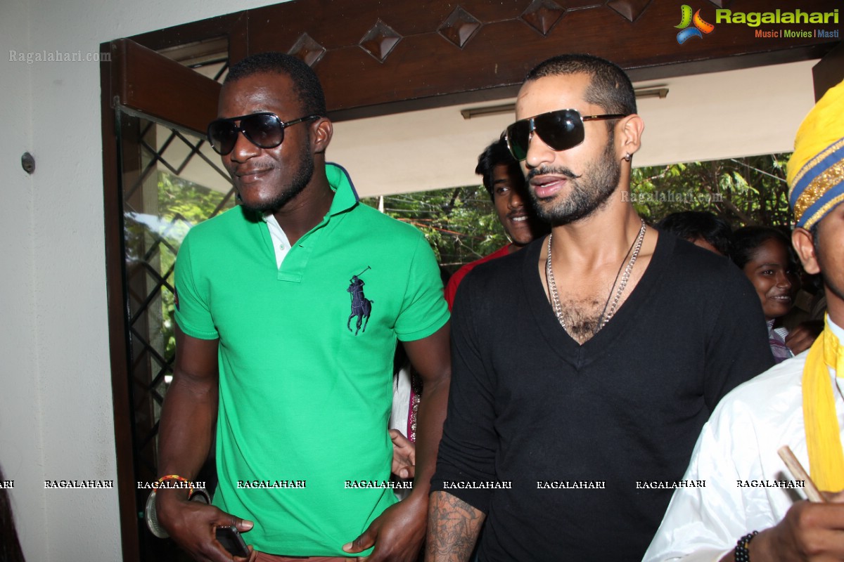 Sunrisers Hyderabad Cricketers Darren Sammy and Shikar Dhawan at Red FM