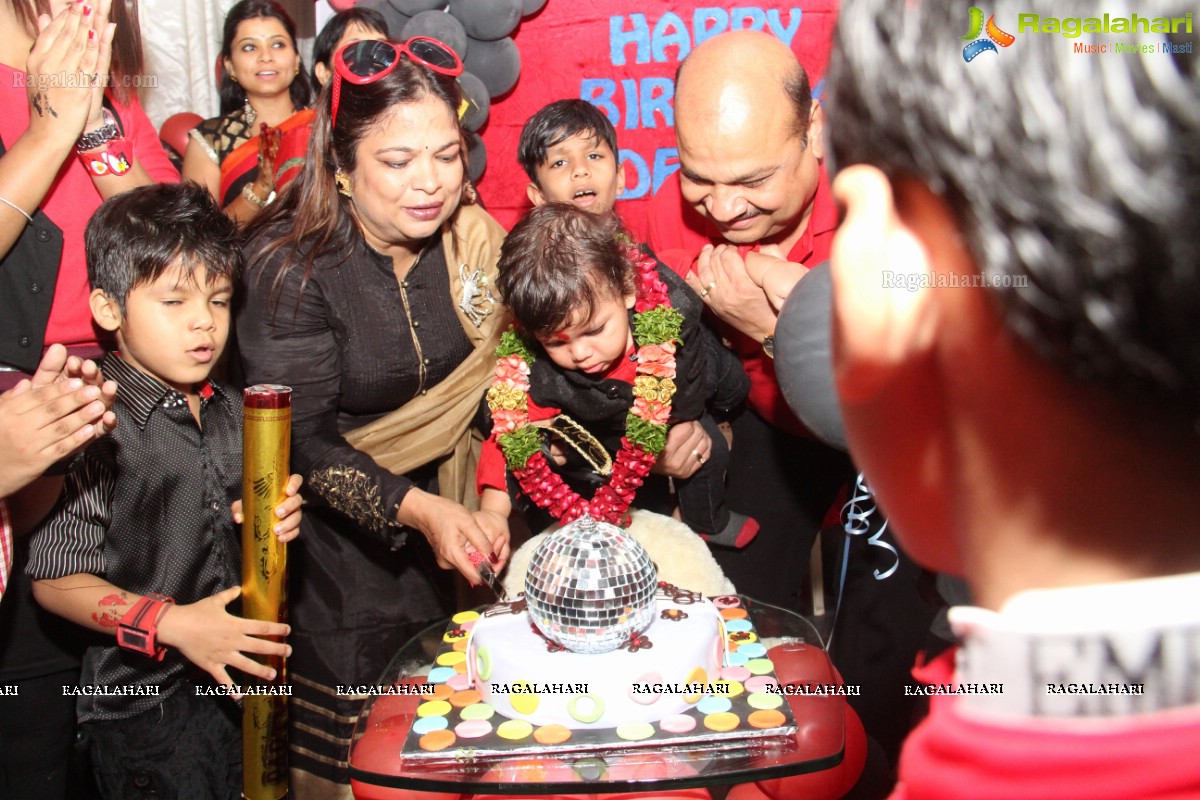 Devansh Agarwal 1st Birthday Party