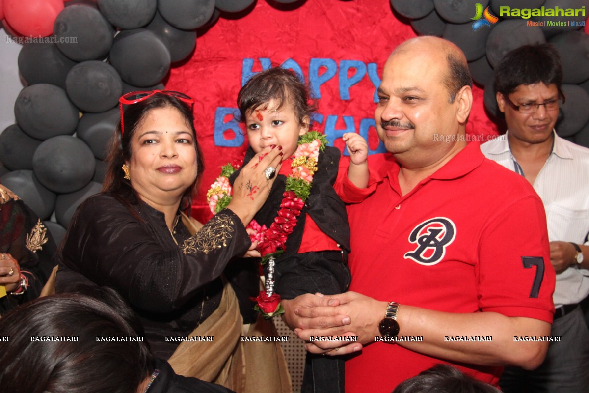 Devansh Agarwal 1st Birthday Party