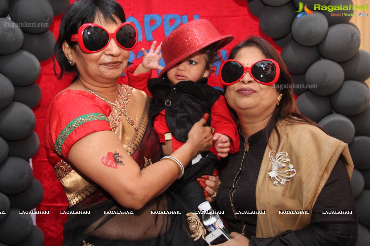 Devansh Agarwal 1st Birthday Party