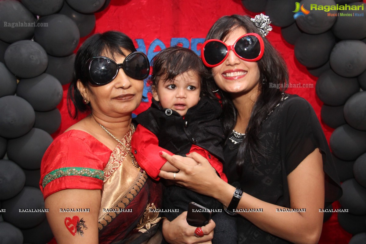 Devansh Agarwal 1st Birthday Party