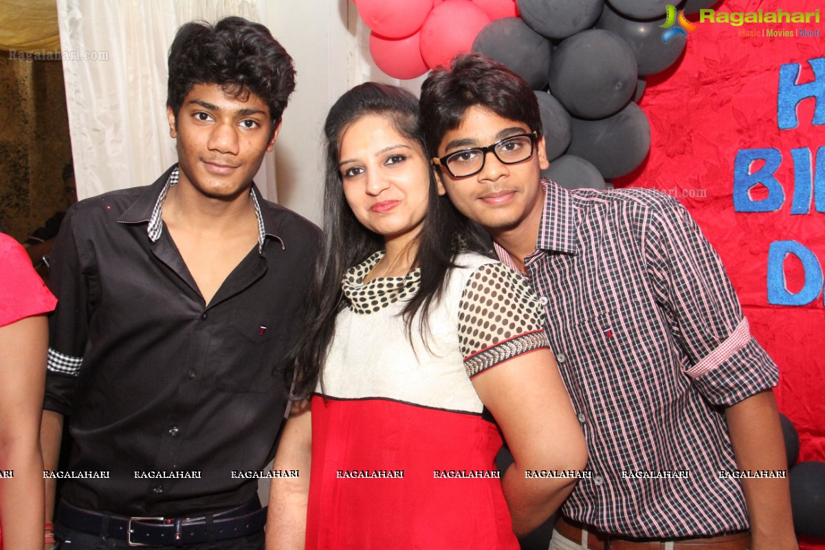 Devansh Agarwal 1st Birthday Party