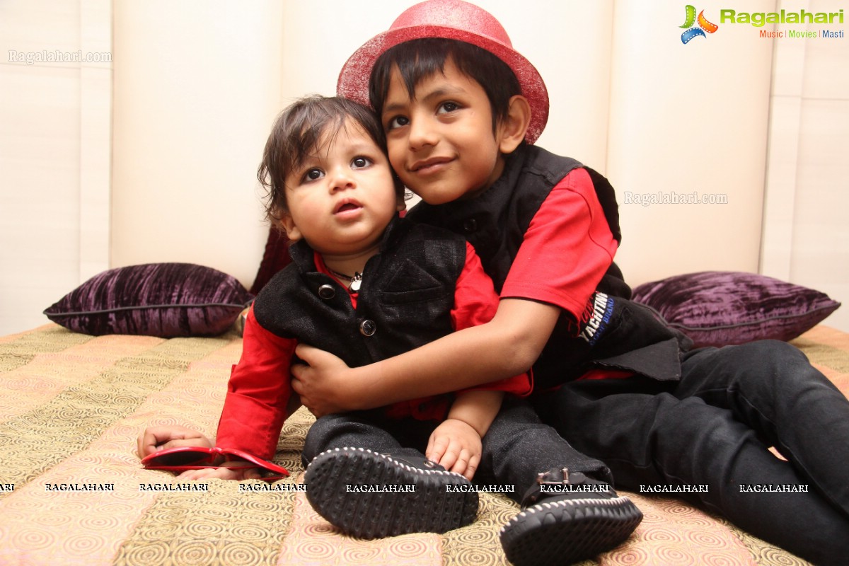 Devansh Agarwal 1st Birthday Party